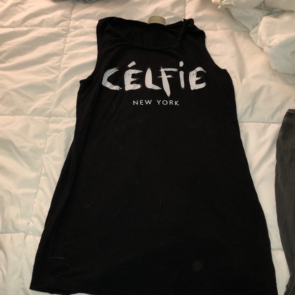Celfie New York tank - Picture 2 of 2